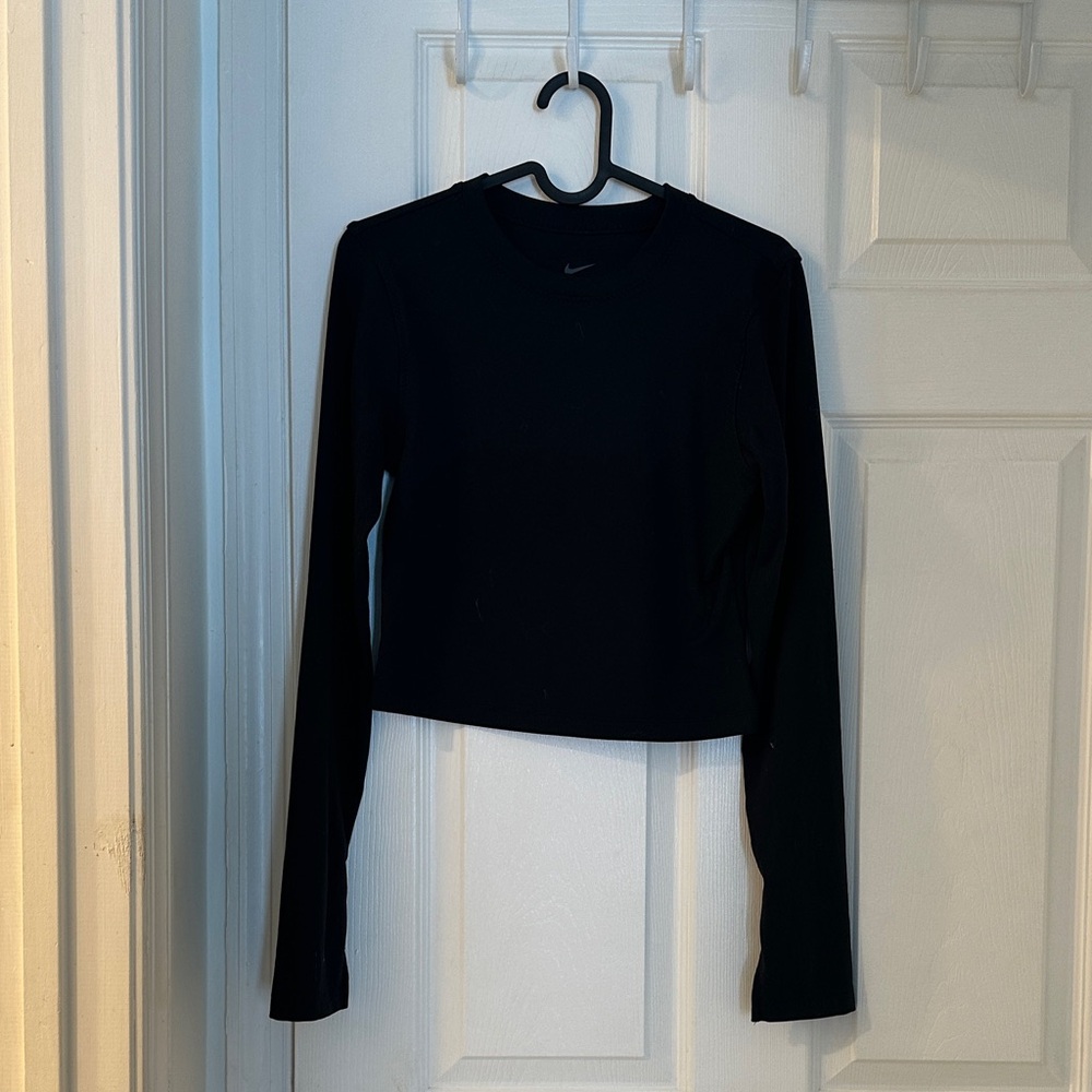 Nike Women's Black Long Sleeve Cropped Tee